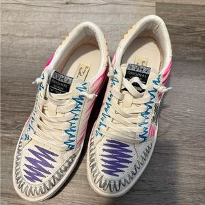 Vintage Havana White Sneakers with Purple and Pink Accents